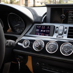 bmw-z4-vent-gauge-display